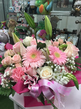 Load image into Gallery viewer, SUPRISE ME - THE FLORIST&#39;S CHOICE